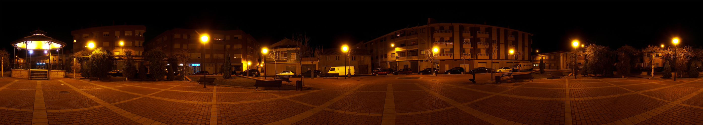 Panorámica Plaza de la Fuente nocturna