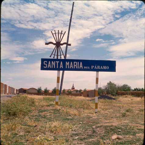 Entrada por la carretera de la Bañeza en 1962