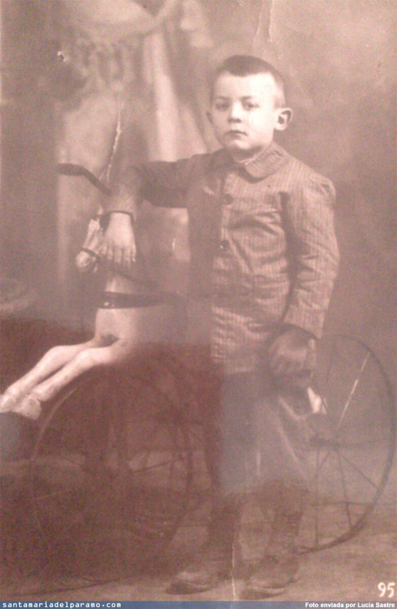 Gaspar Sastere con 6 años ,1919